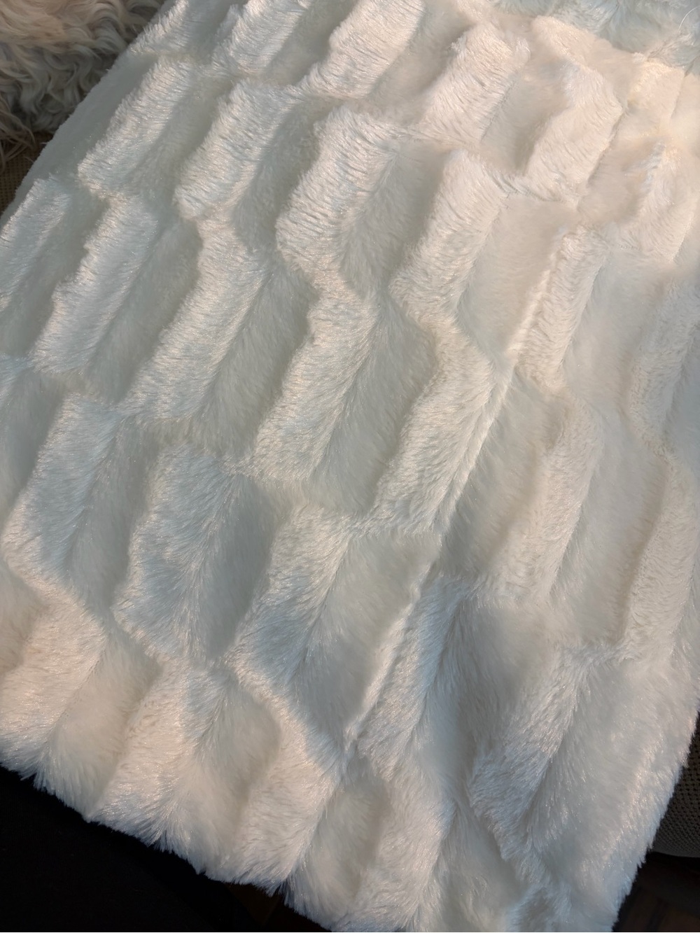 Plush Cozy Throw Blanket in Cream — Ultra-Soft Comfort - Picture 3 of 6